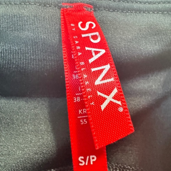 Spanx Faux Leather Camo Leggings Black - Picture 5 of 9